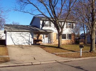 1306 Lincolnshire Dr, Champaign, IL 61821