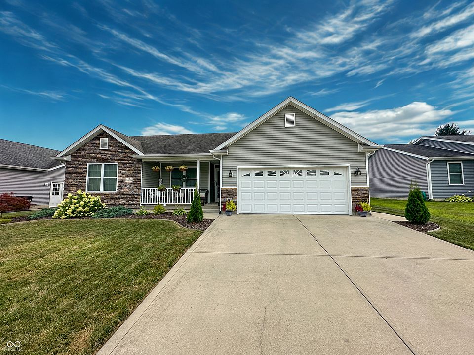 1st image of 16 Hoosier Heights Dr