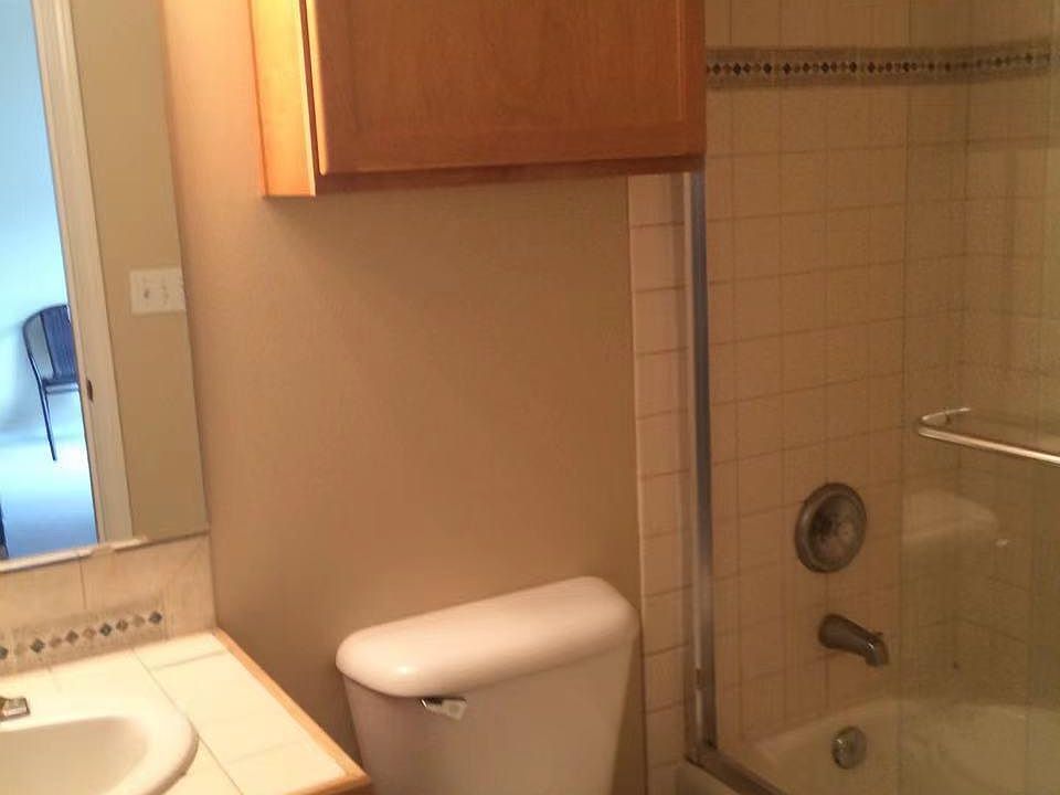 1st image of 5223 11th Ave NE #B