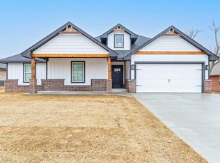 204 W Pne, Tuttle, OK 73089