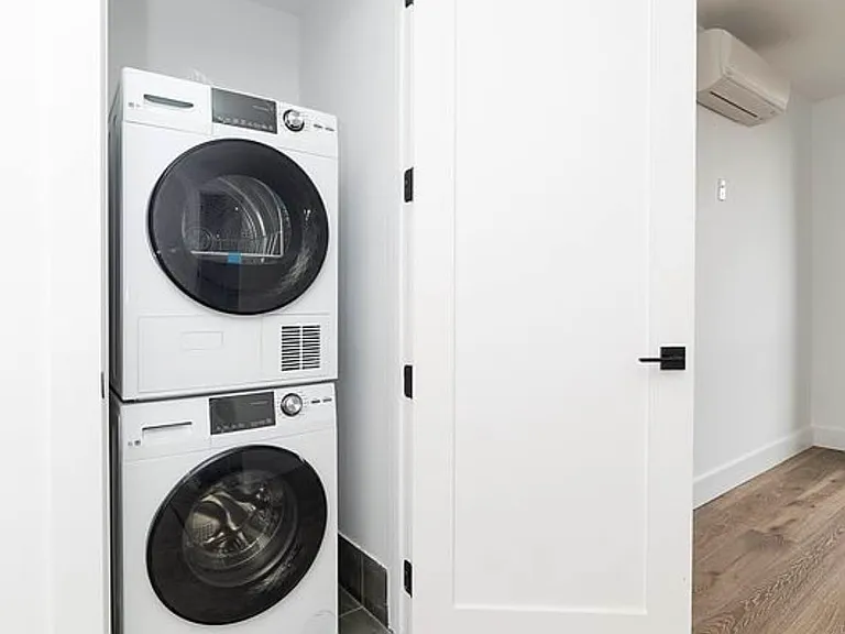 311 Franklin Ave #2A — Photo 9