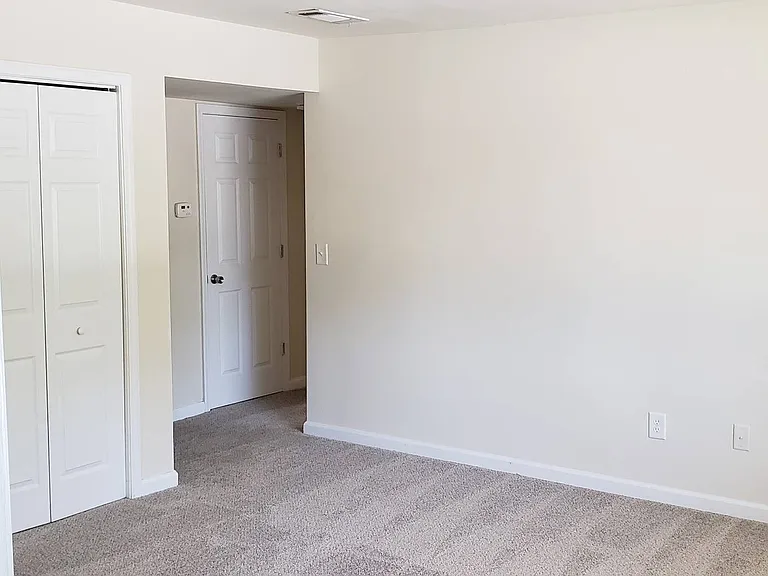 Park Hill Apartments — Photo 12