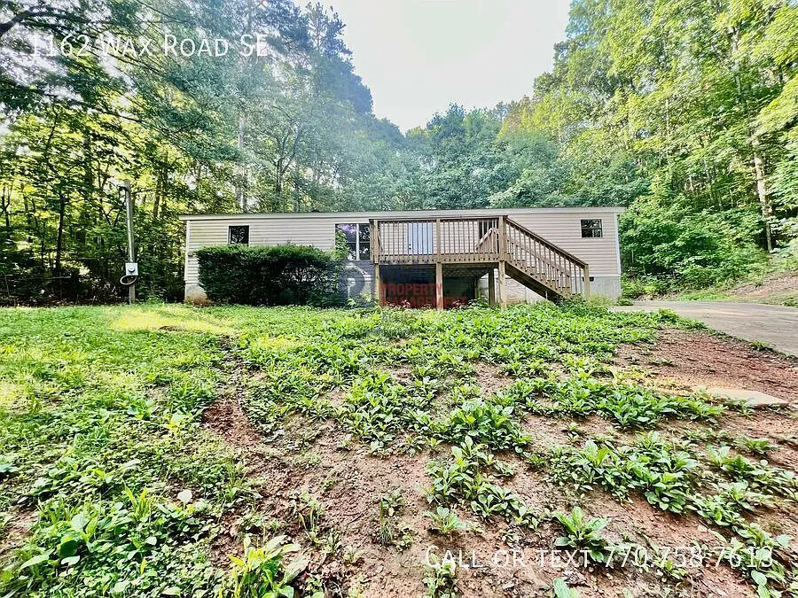 1162 Wax Rd SE
