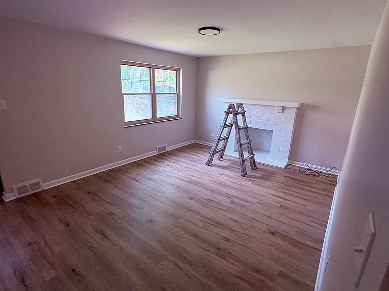 2916 Willett Rd — Photo 3