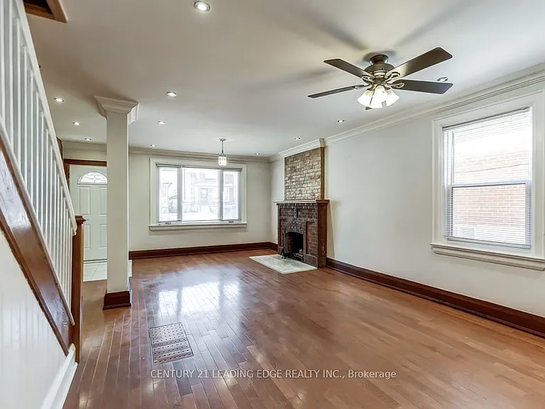 26 Grandville Ave — Photo 11