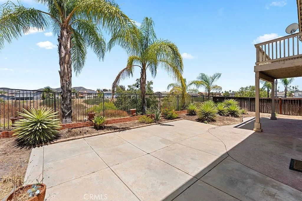 5 bed, 3040 sqft, $3,600 — Photo 4