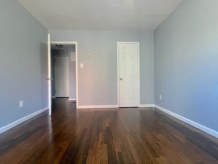 2705 Astoria Blvd #2G — Photo 4