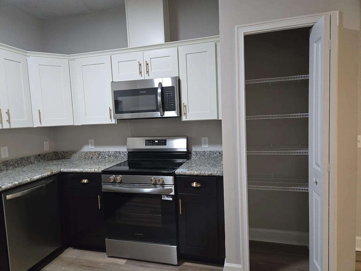 1 bed, 600 sqft, $1,000 — Photo 2