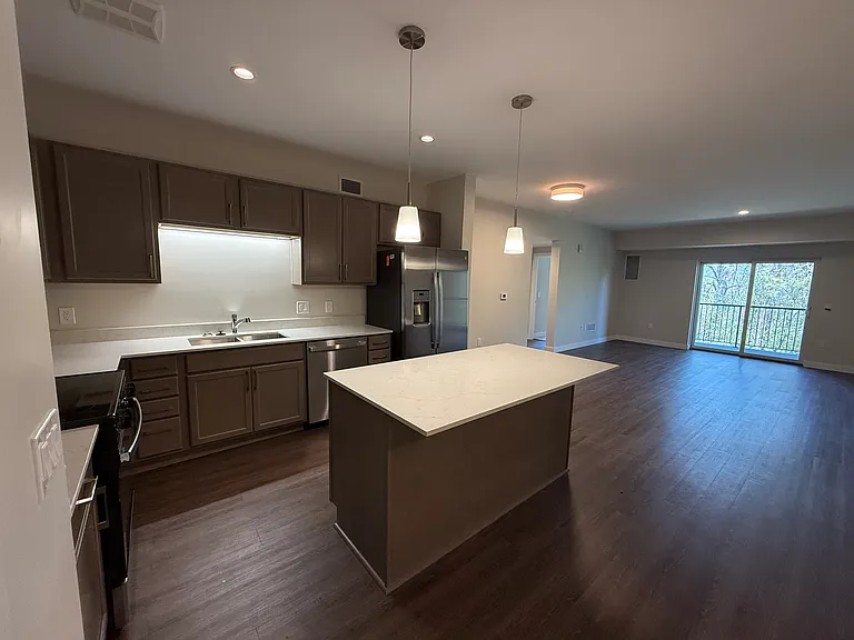 2645 Burton Rd #101 — Photo 3