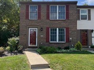 8062 Mill Creek Cir, West Chester, OH 45069