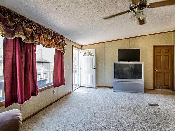 3rd image of 530 County Road 375