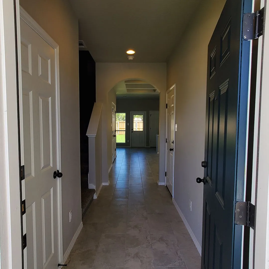 Building Photo - 8607 Valentina Way #102