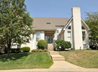 12705 Ash St, Leawood, KS 66209