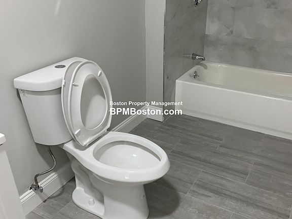 3rd image of 62 Washington Ave Unit 4