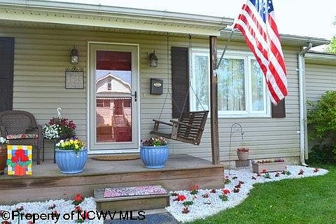 2nd image of 1525 Lavalette Ave