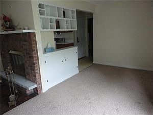 3rd image of 477 Lynbrook Ave