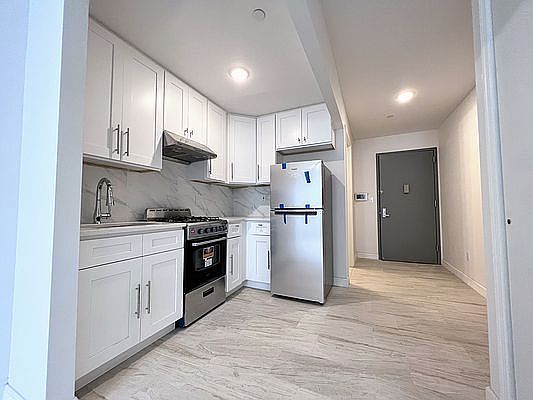 2nd image of 104-18 Northern Blvd #3B