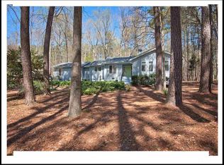 10 Wedgewood Rd, Chapel Hill, NC 27514