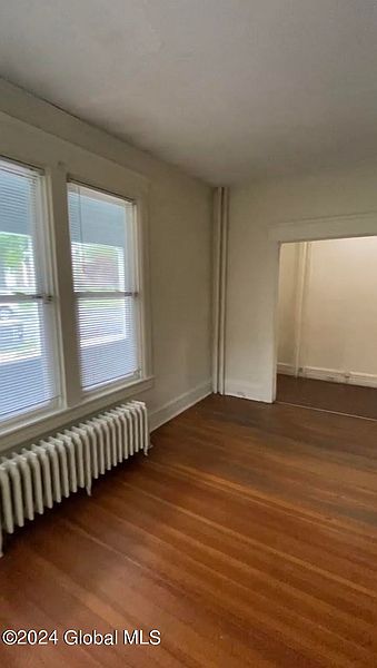 5th image of 224 Ontario Street
