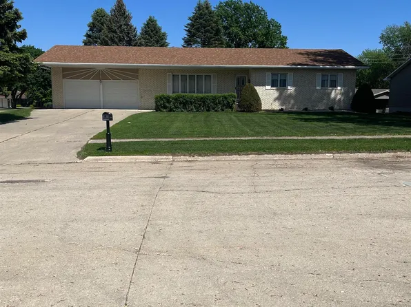 250 N 8th Ave, Sheldon, IA 51201