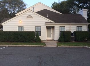 67 Fromm Ct, Mahwah, NJ 07430