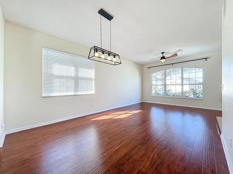 4804 Adair Oak Dr — Photo 3