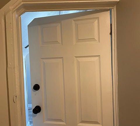 3rd image of 1075 N Clarkson St #8