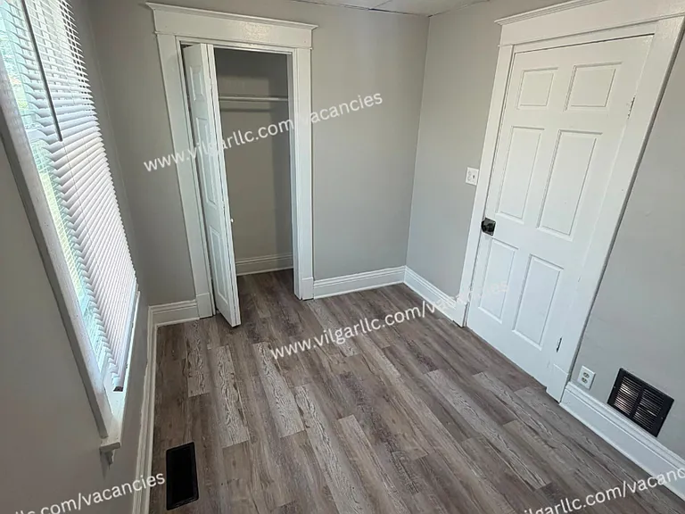 1007 Becker St — Photo 15