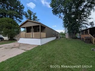 117 NE Coachlight Dr #117, Topeka, KS 66617