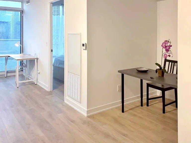501 Yonge St #4103 — Photo 6