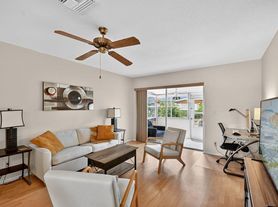 2673 Barkley Dr W, West Palm Beach, FL
