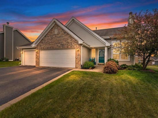 12372 Barberry Dr, Winnebago, IL 61088