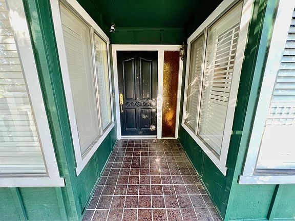 2nd image of 10816 Hubbard Way