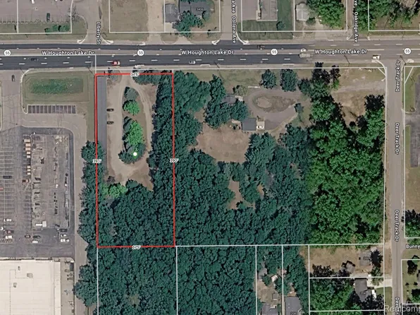3419 W Houghton Lake Dr, Houghton Lake, MI 48629