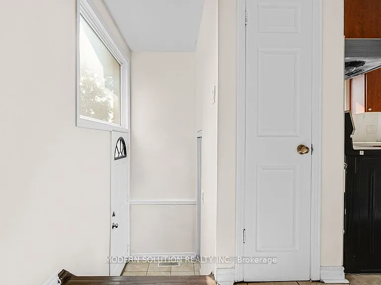 142 Mill St N — Photo 4