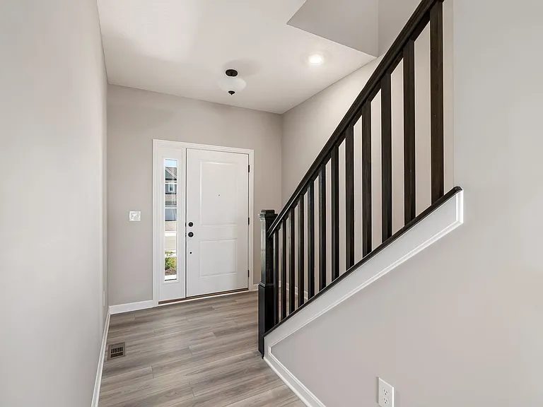 3665 Mantle Dr — Photo 9