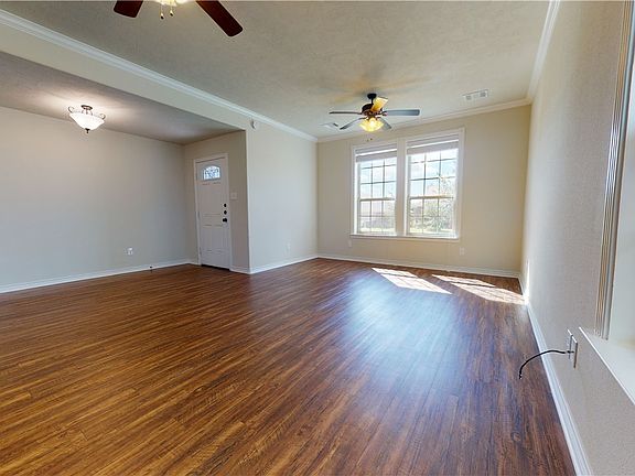 4th image of 923 Emerald Dove Ave #923