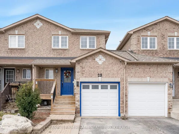 28 Raymond Cres, Barrie, ON L4N 0V4