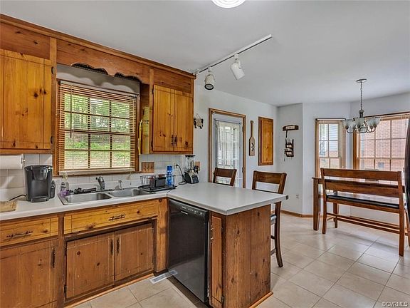 5th image of 6706 Mason Dale Cir