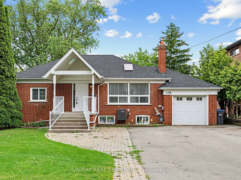 1366 Applewood Rd #MAIN — Photo 1