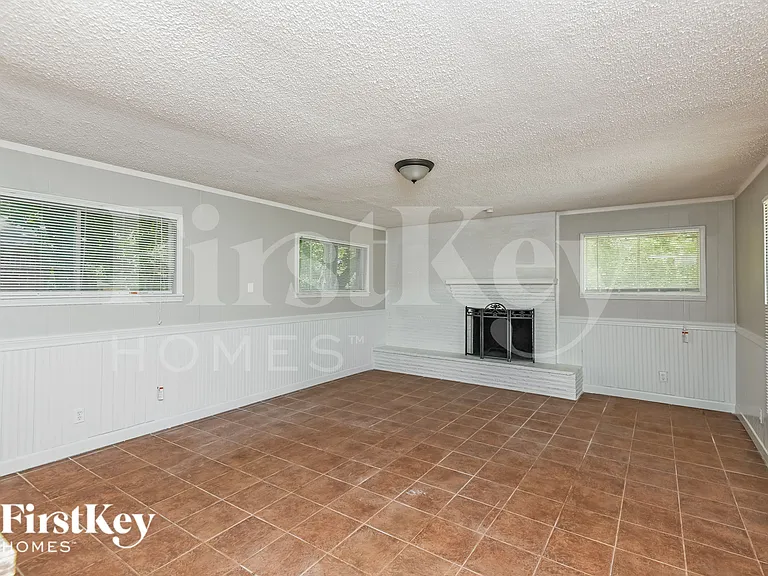 2217 Major Dr — Photo 5