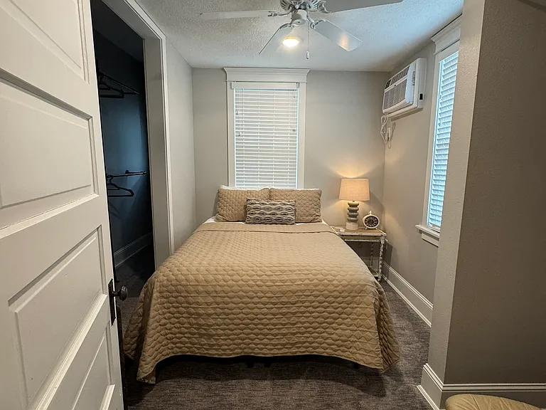 709 S Phillips Ave #1 — Photo 14