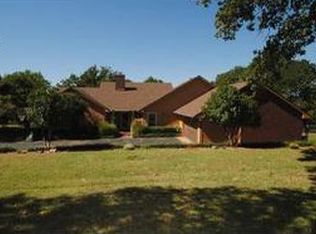720 Flaming Oaks Dr, Norman, OK 73026
