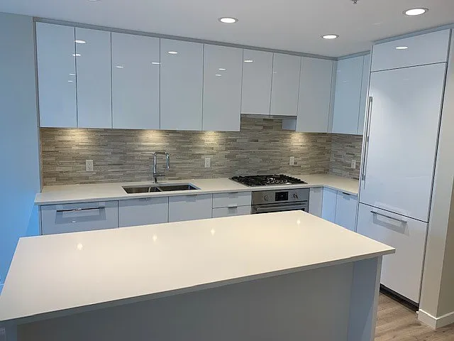 9213 Odlin Rd #505 — Photo 2