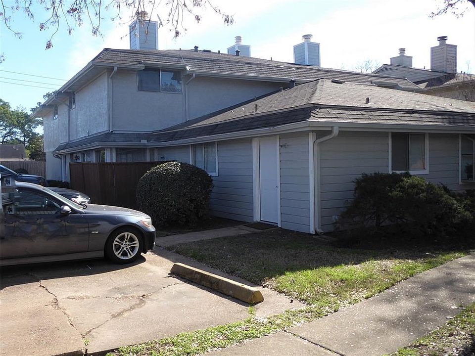1st image of 8038 Sands Point Dr APT C