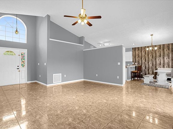 2nd image of 1815 Spreakley Ct