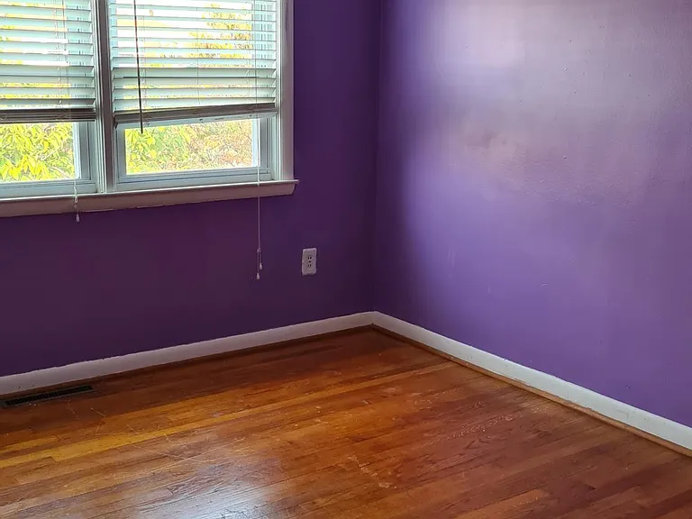 1141 Gloria Ave — Photo 11