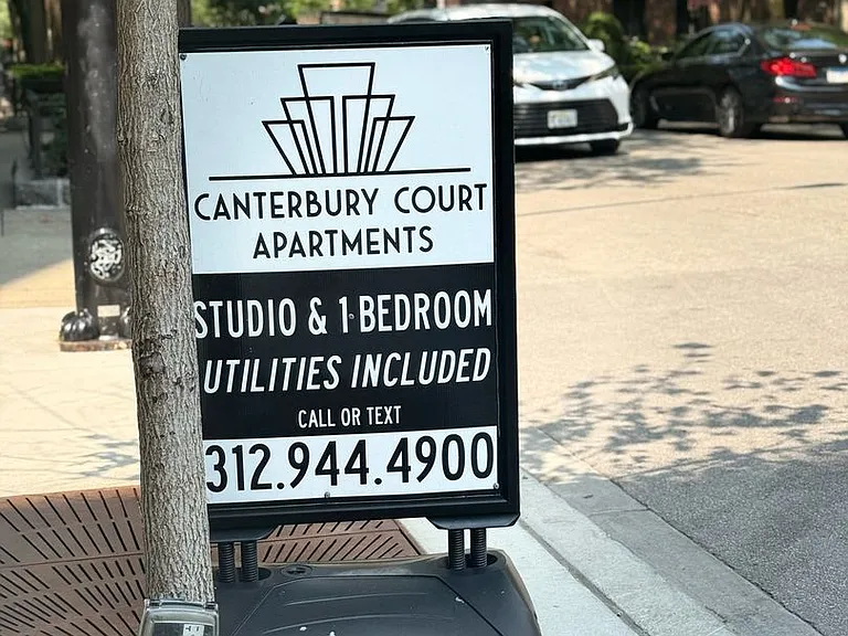 Canterbury Court Apartments — Photo 48