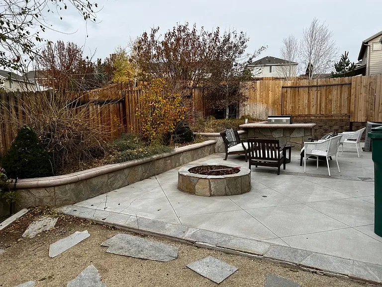 1020 Crown View Dr — Photo 7
