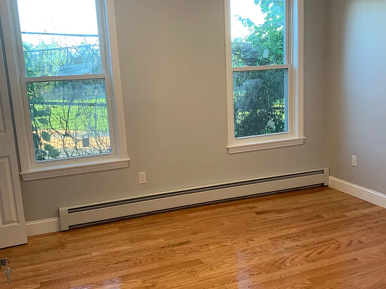 2 Bancroft St #2 — Photo 4